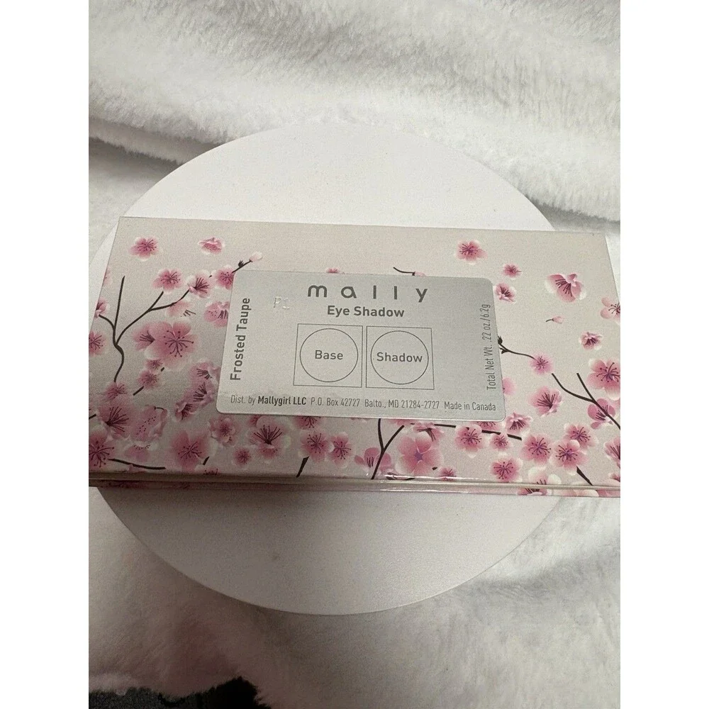 Mally Beauty Frosted Taupe Eye Shadow Duo Palette Base & Shadow 2.2g